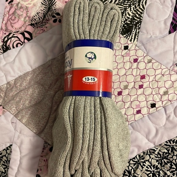 New WT MENS 13-15 ( shoe 9-15) DIABETIC CREW SOCKS . Non skid sole 5 pairs‎ gray - Picture 3 of 4